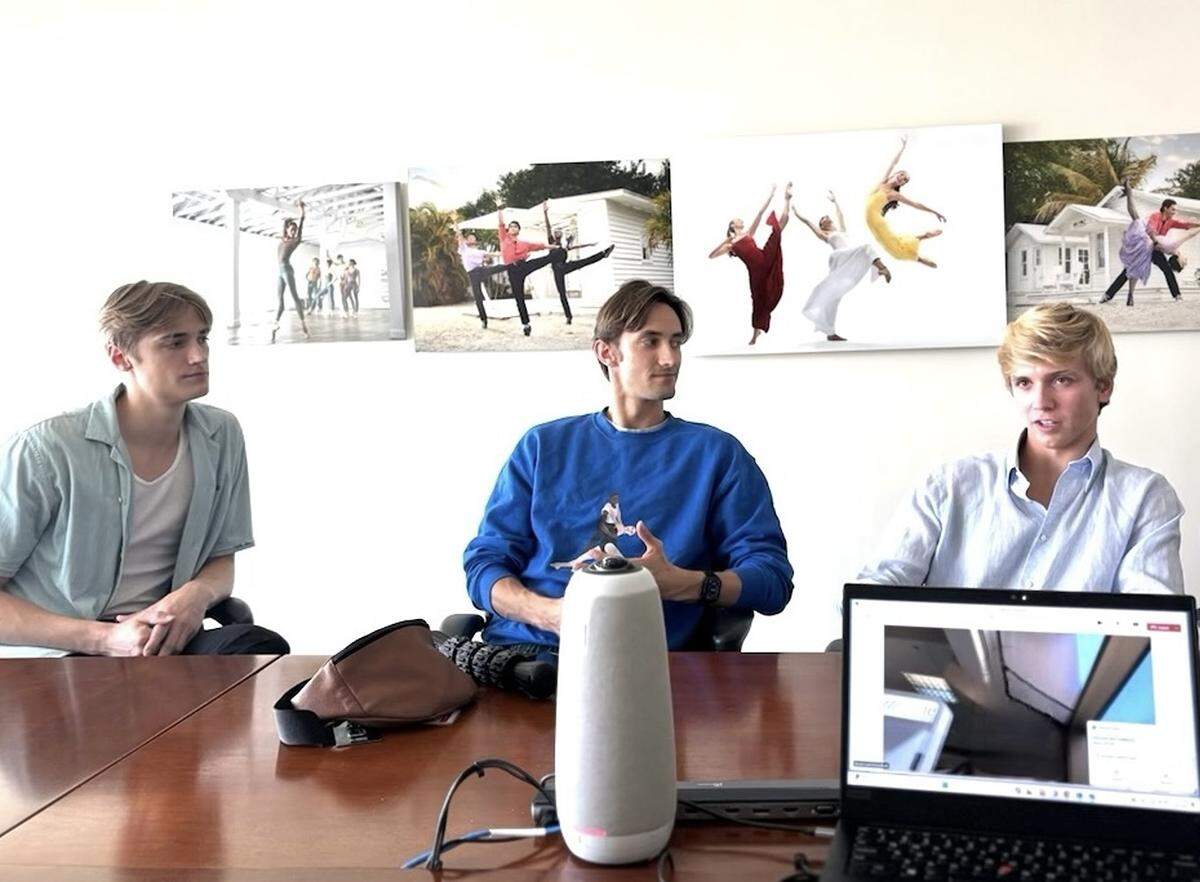 En un momento de nuestra conversación con Cameron Catazaro, Stanislav Olshanskyi y Brooks Landegger (de izquierda a derecha).