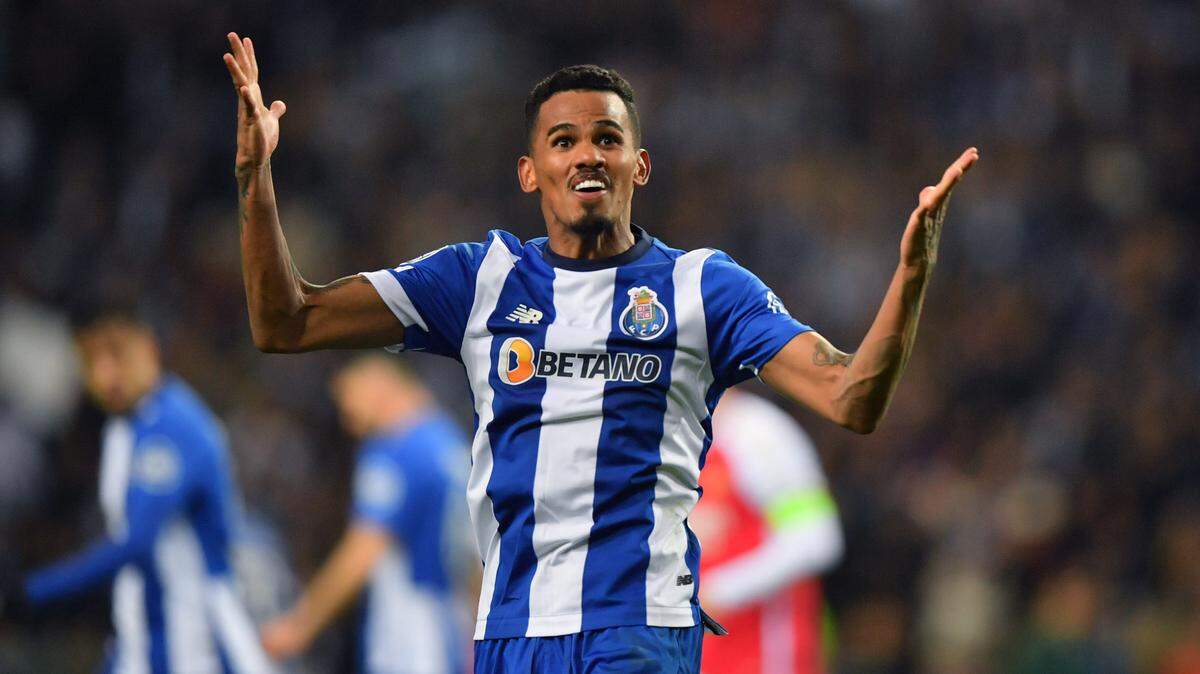  El gol del atacante brasileño Wenderson Galeno en la última jugada del partido le dio el miércoles al Porto la victoria 1-0 ante Arsenal en la ida de los octavos de final de la Liga de Campeones.