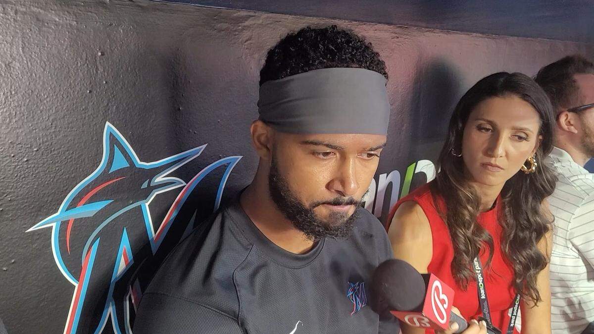 El dolor del brazo le molesta a Sandy Alcantara, pero no tanto como el del corazón. El lanzador dominicano reveló sentirse desolado por no poder ayudar a su equipo en momentos cruciales hacia la postemporada