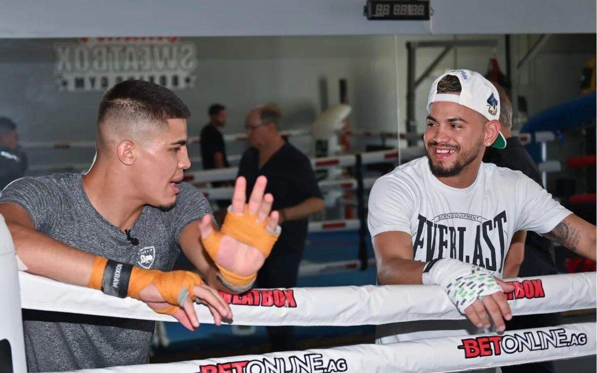 XANDER ZAYAS (izq.) y Robeisy Ramírez durante un entrenamiento conjunto en el gimnasio del boricua en Fort Lauderdale.
