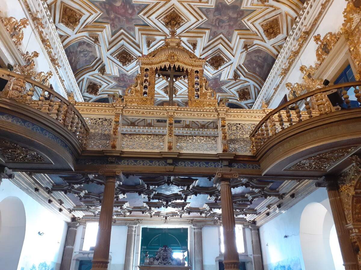 El techo de la iglesia de San Francisco que se desplomó el 5 de febrero de 2025.