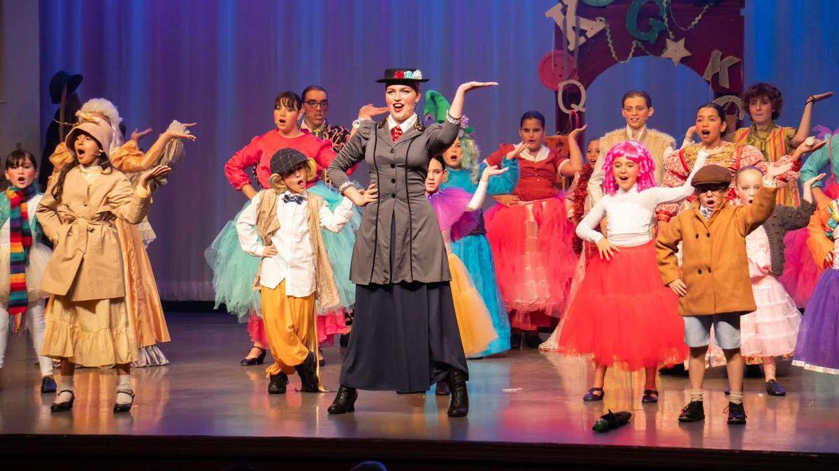 El musical ‘Mary Poppins’ figura entre los éxitos de la Sociedad Actoral Hispanoamericana.