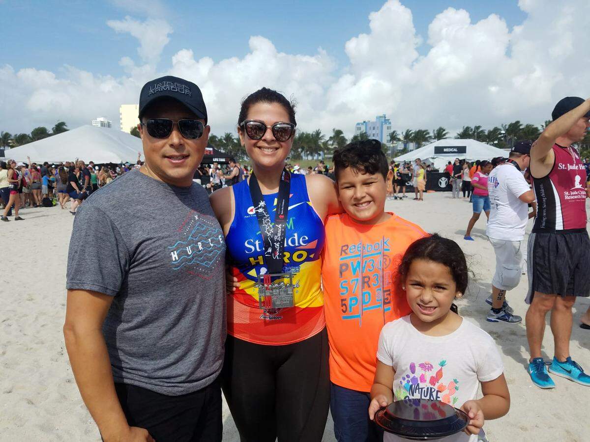 Milagro Yanes, facing deportation after 20 years, with her husband, Luis Mejía, and their U.S.-born children, Andrés, 10, and Isabela, 7 .