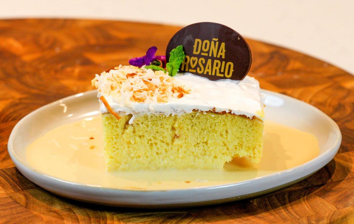 La chef Lorena García se inspiró en su abuela, Doña Rosario, para su línea de postres latinos con la que triunfa en tiendas Walmart de Estados Unidos