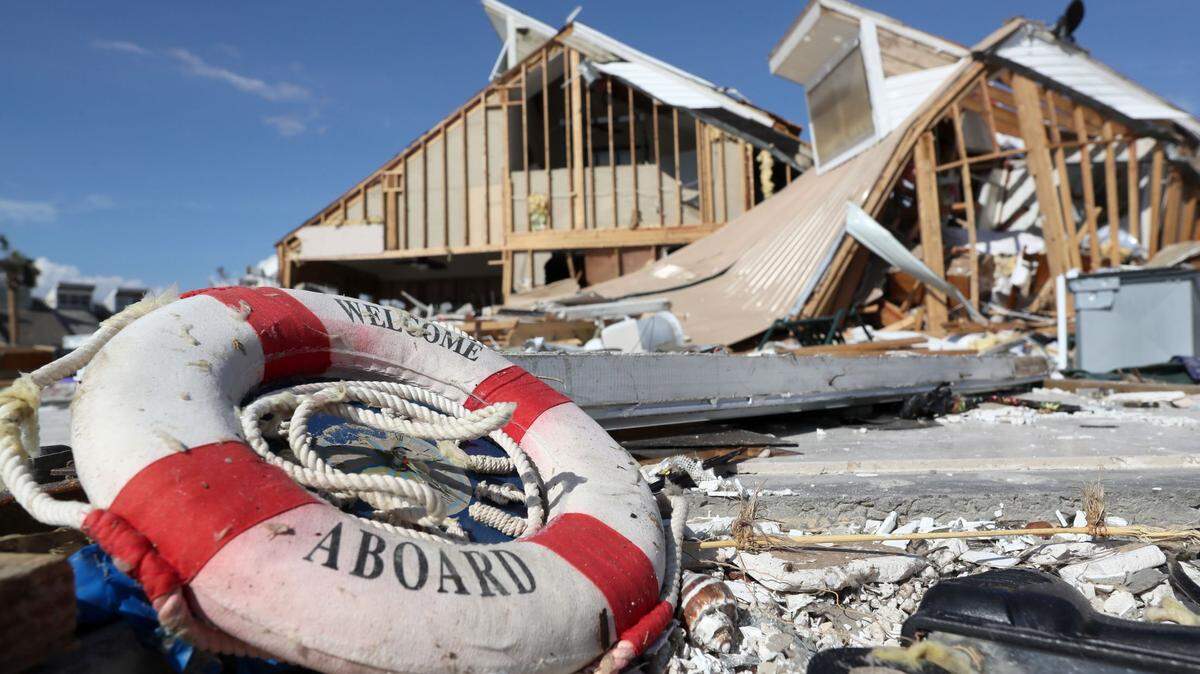 Casas quedan casi demolidas en Mexico Beach el miércoles 17 de octubre de 2018, una semana después de que el huracán Michael arrasara la ciudad costera de Florida.