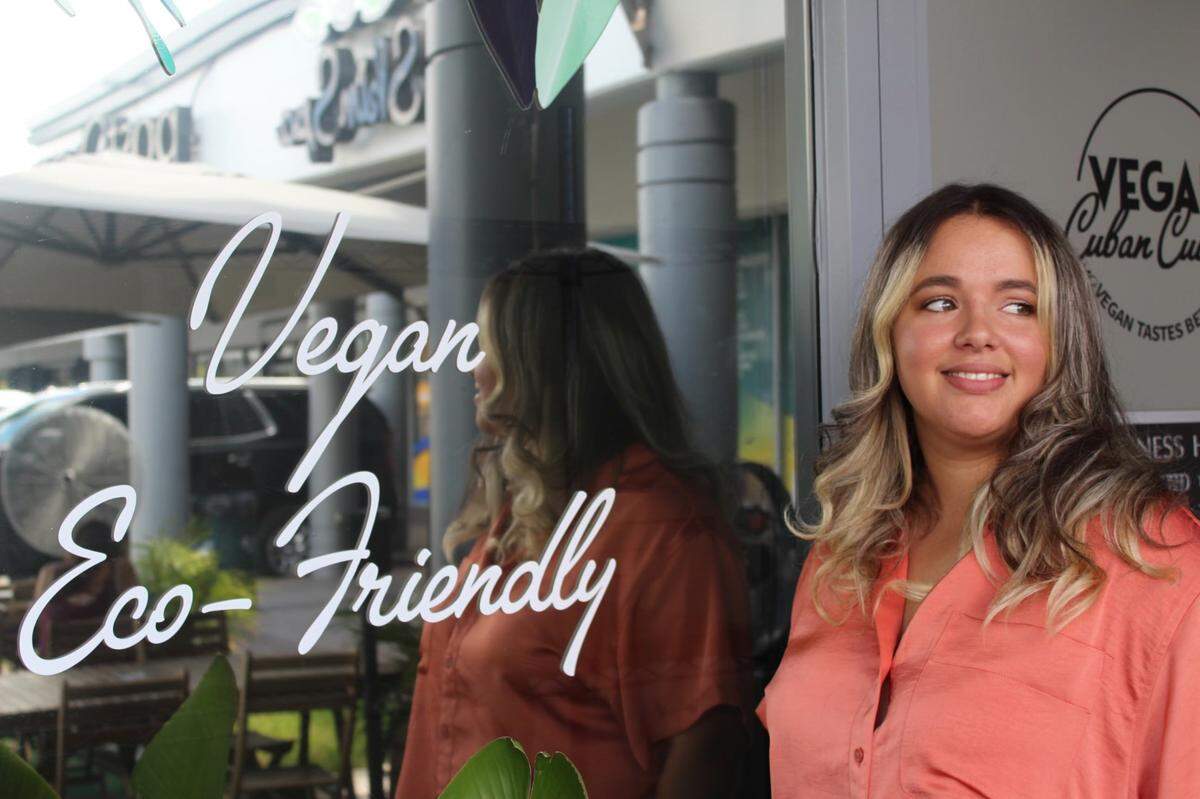 Liza Machado comenzó una dieta a base de plantas hace cinco años, y como le costaba trabajo encontrar buena comida cubana vegana, decidió abrir un negocio en casa y después un restaurante, Vegan Cuban Cuisine en Kendall, con su pareja desde los 14 años, Steven Rodríguez.