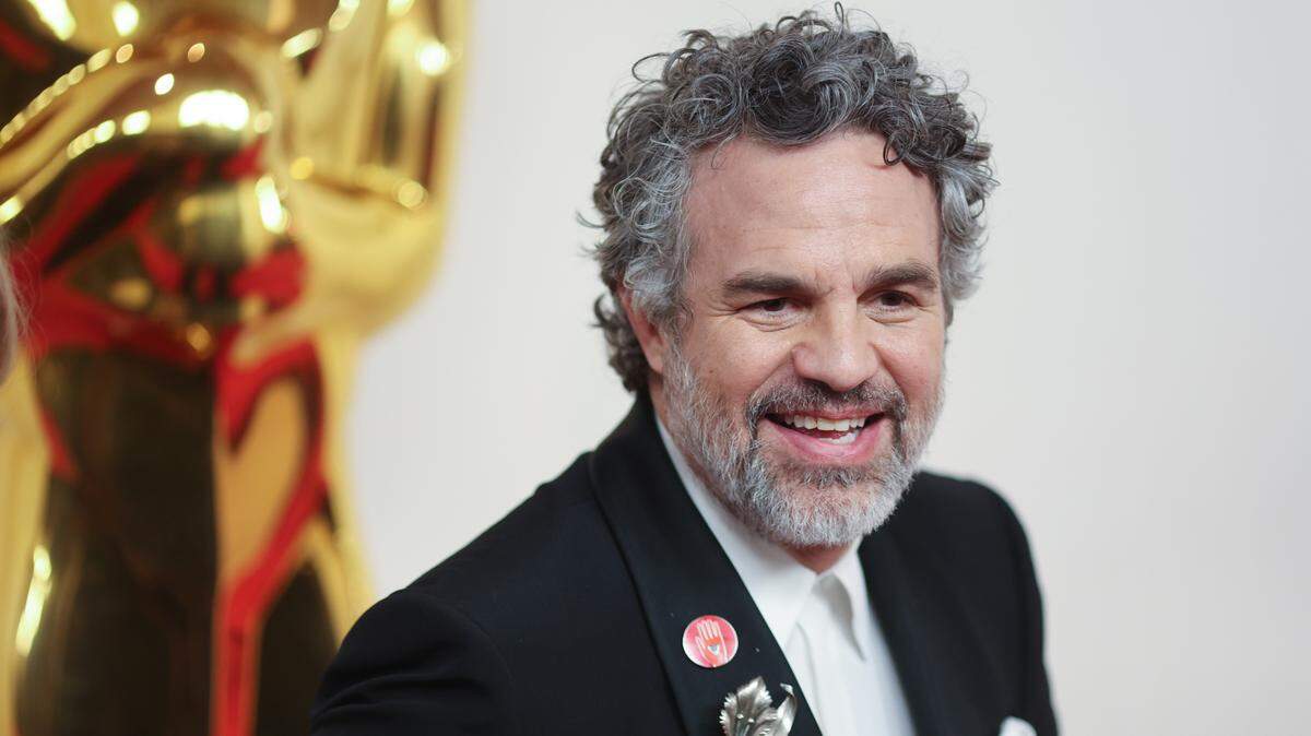 Mark Ruffalo es uno de los actores de Hollywood que celebraron este domingo la renuncia del presidente Joe Biden como candidato demócrata y dieron su apoyo a la vicepresidenta Kamala Harris como relevo en la carrera por el poder de la Casa Blanca.