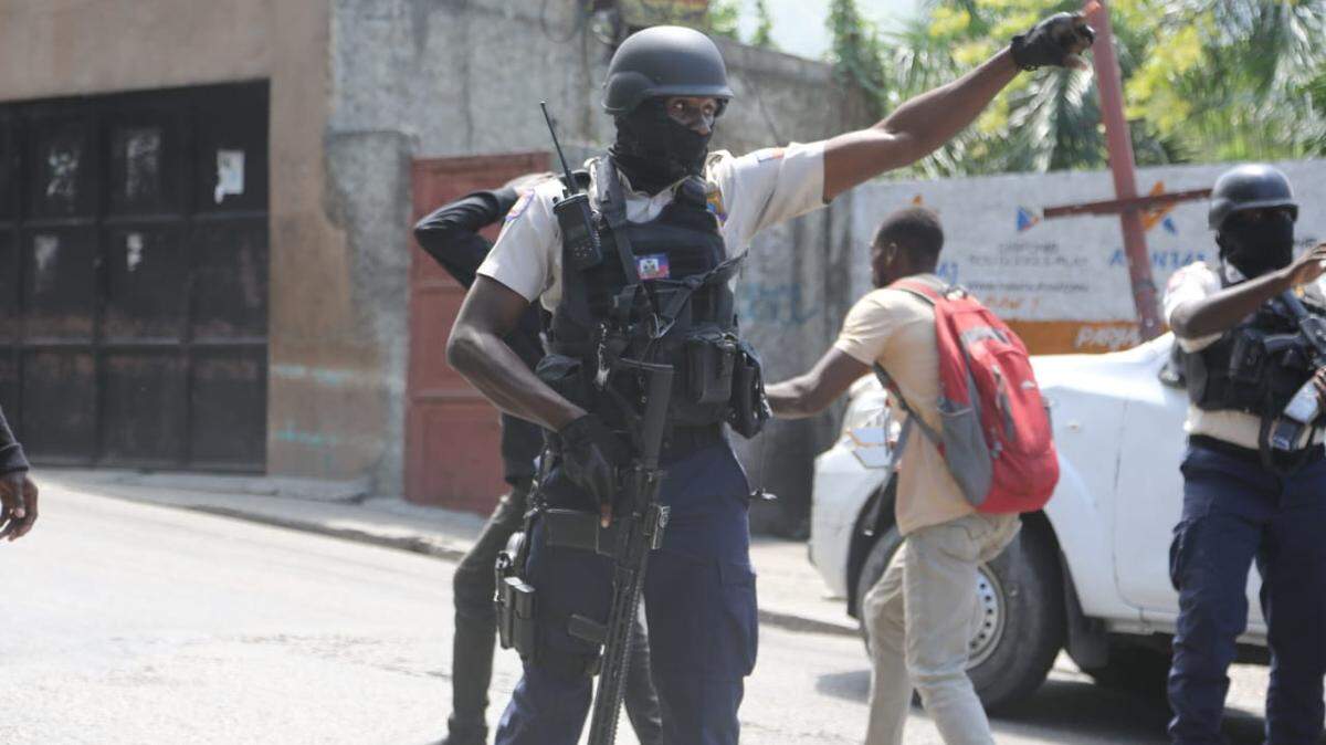 Días después de que el gobierno de transición de Haití reemplazara al jefe de su asediada fuerza policial nacional, el Papa León XIV rompió su silencio sobre la violencia de pandillas que desgarra a la nación caribeña.
