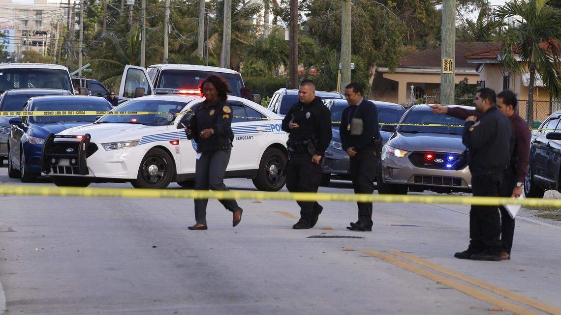 La Policía de Miami responde a reportes de disparos. Foto de archivo.