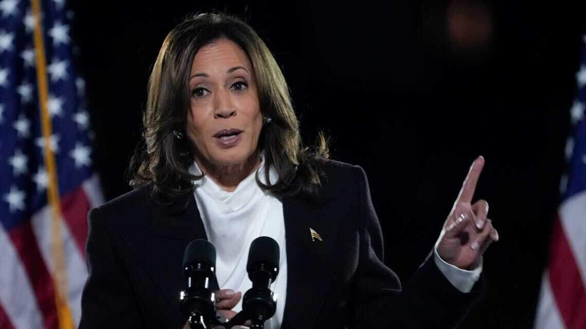 Harris se desmarca de Biden por haber llamado “basura” a los seguidores de Trump