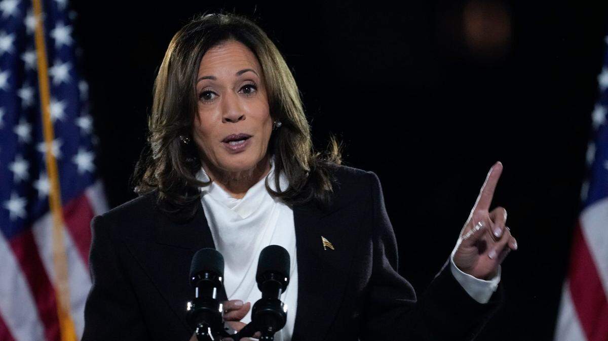 La candidata presidencial demócrata, la vicepresidenta Kamala Harris, da un discurso en un mitin en Washington, el martes 29 de octubre de 2024.