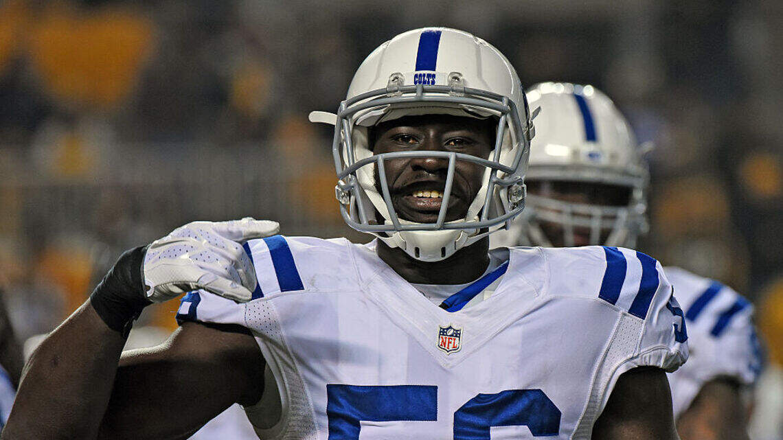 Estados Unidos deporta a exatleta de la NFL que jugó con los Colts