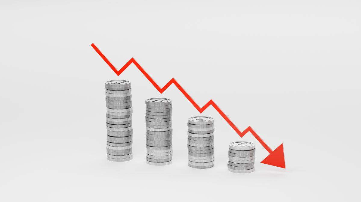 La inflación en Estados Unidos continuó moderándose en junio hasta el 3% interanual, frente al 3.3% del mes anterior, según el índice de precios al consumo (IPC) publicado el jueves, una buena noticia para el presidente Joe Biden en su campaña por la reelección.