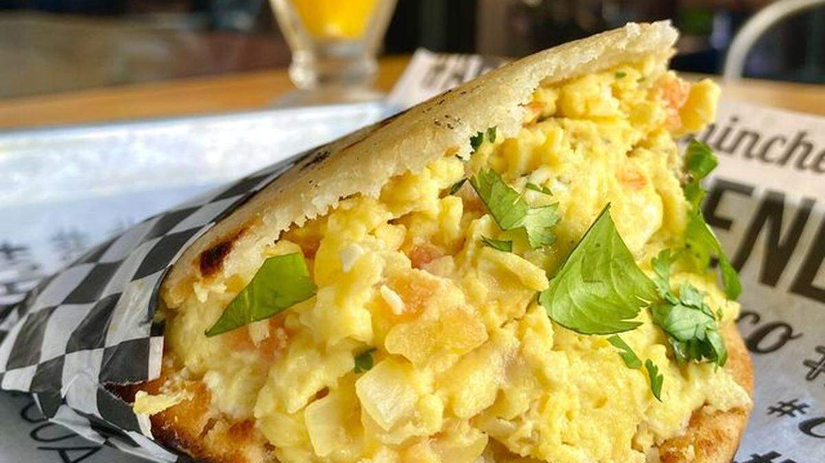 Doggi’s Arepa Bar, variedad y opciones vegetarianas.