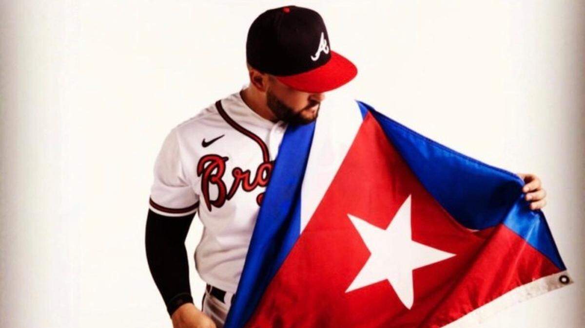 La aventura de Yonder Alonso en las Grandes Ligas llegó a su final. El primera base anunció el cierre de su carrera profesional en su cuenta de Instagram, a pesar de que apenas cuenta con 33 años 