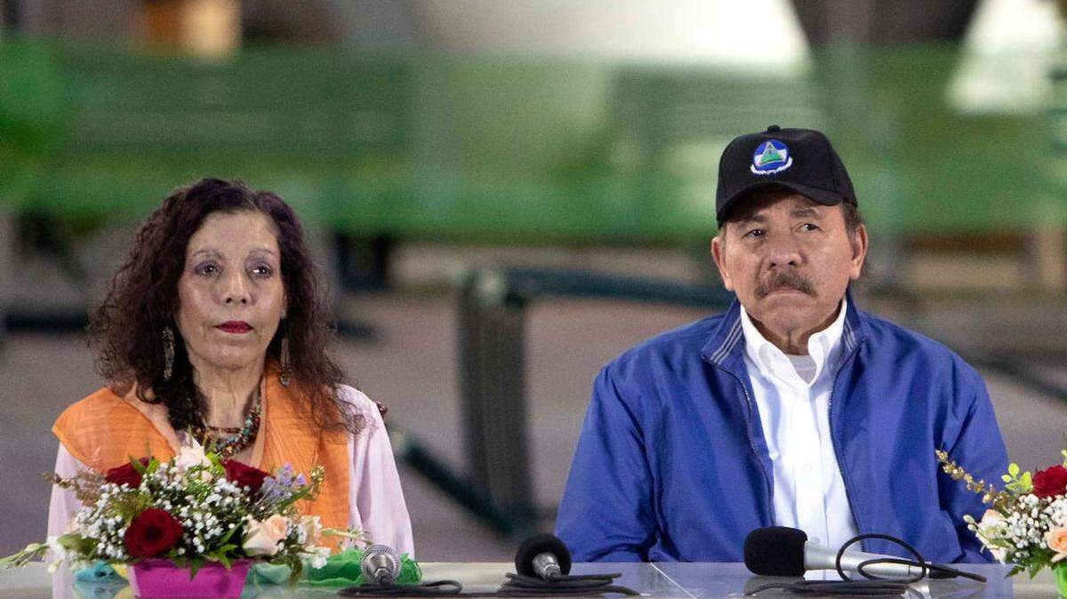 Nicaraguan President Daniel Ortega (right) and Vice President Rosario Murillo. 
