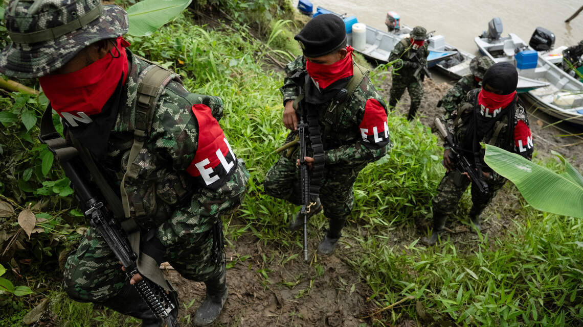 Mueren 10 guerrilleros en bombardeo militar en Colombia