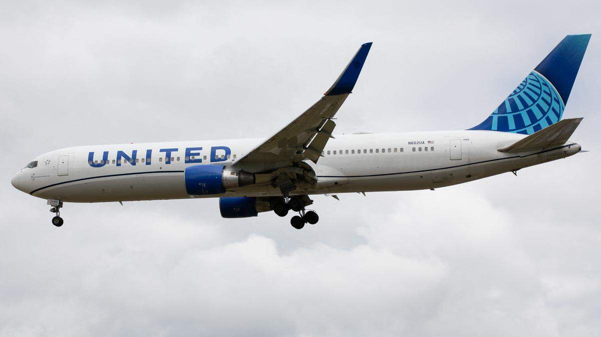 Un Boeing 767 de United Airlines en el aeropuerto de Heathrow en Londres, Reino Unido, el 10 de junio de 2023. 