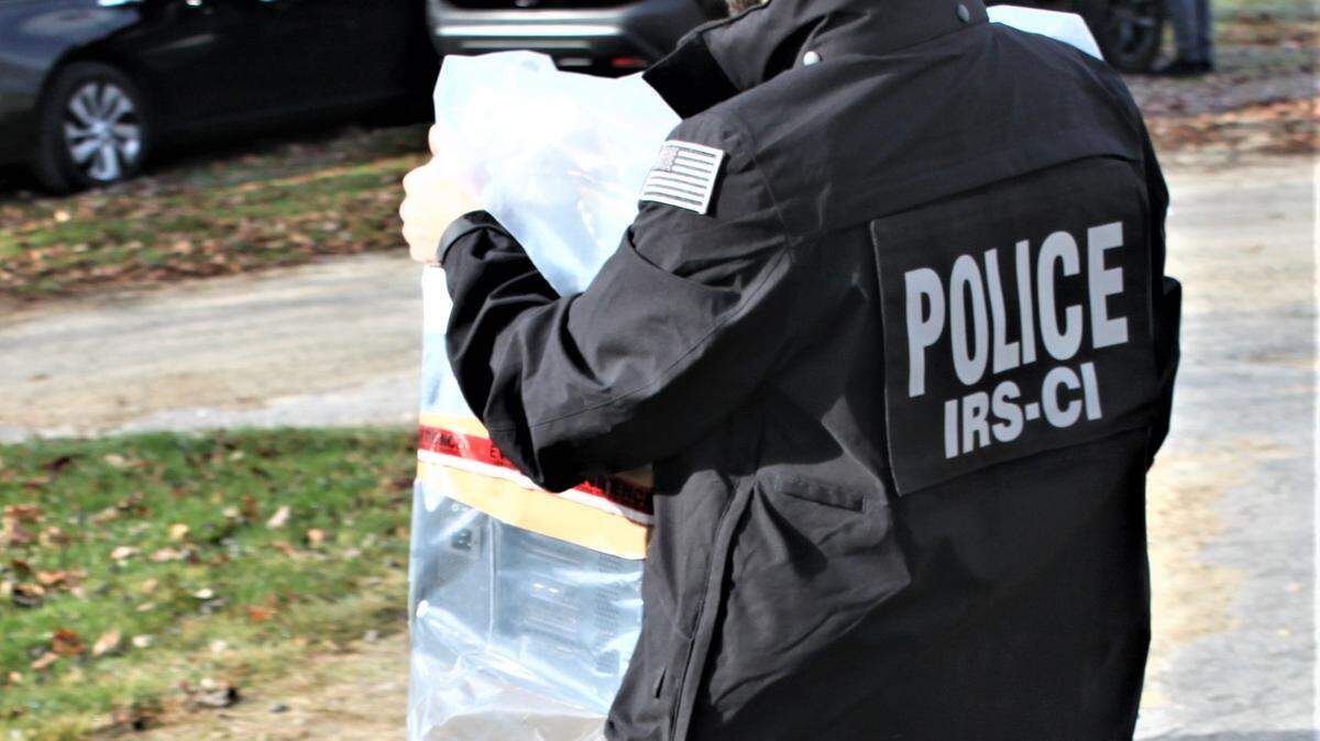 Oficina de Investigación Criminal del IRS realizó más de 2,600 pesquisas en 2023.