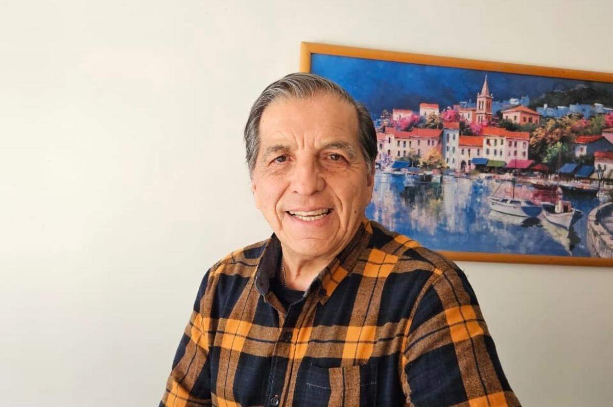 “Es clave que el público no se vaya solamente por lo bonito del vestuario, ni por lo bonito de los juegos de iluminación”, afirma el&nbsp;Maestro Oscar Ramírez, fundador, coreógrafo y director artístico del&nbsp;&nbsp;Ballet Folklórico Antumapu de la Universidad de Chile. 