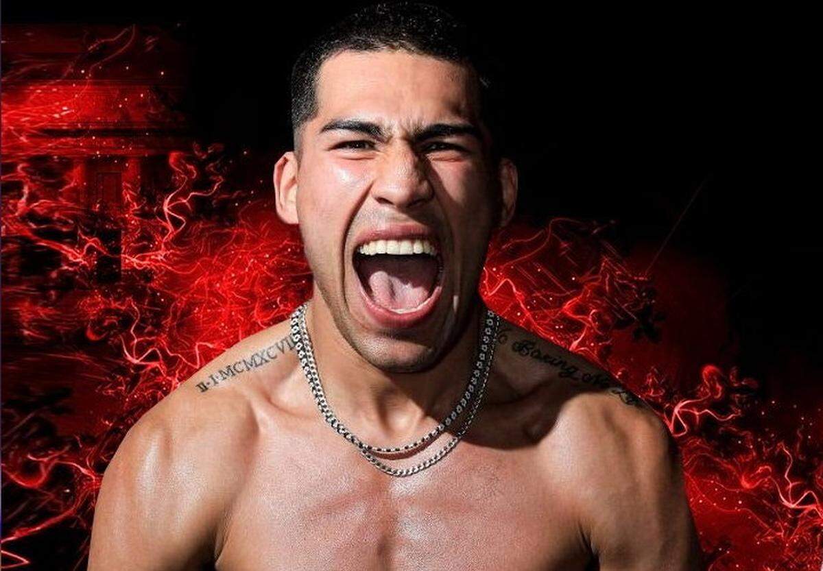 A primera vista resulta difícil asociar un samurai con un mexicano. Damián Sosa tiene todos los atributos de un guerrero azteca, pero su instinto en el ring y su ritmo de golpeo -más una coleta que usaba en el pasado- le ganaron ese sobrenombre que otros le impusieron y que él finalmente aceptó.