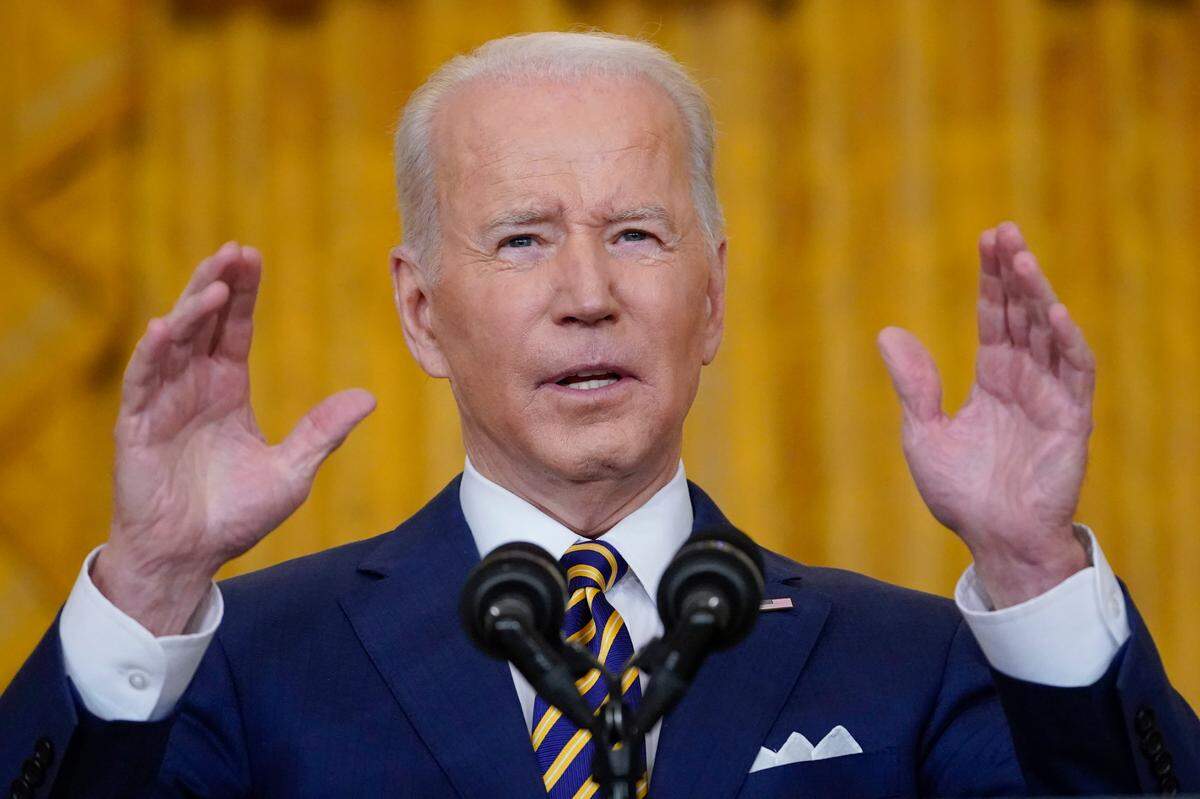 El presidente Joe Biden habla en una conferencia de prensa en la Casa Blanca, el miércoles 19 de enero de 2022, en Washington.