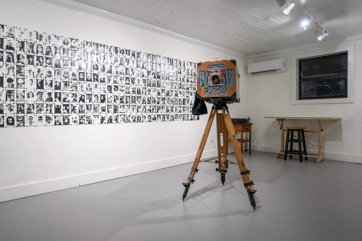 “Feeling Positive”, obras en sala. “Observatorio Fotográfico de Miami”, Aluna Art Foundation, Miami.