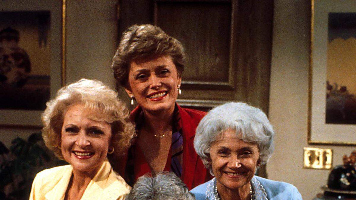 Foto de archivo de Betty White, Beatrice Arthur, Estelle Getty y Rue McClanahan en el set de la serie de televisión “Golden Girls”.