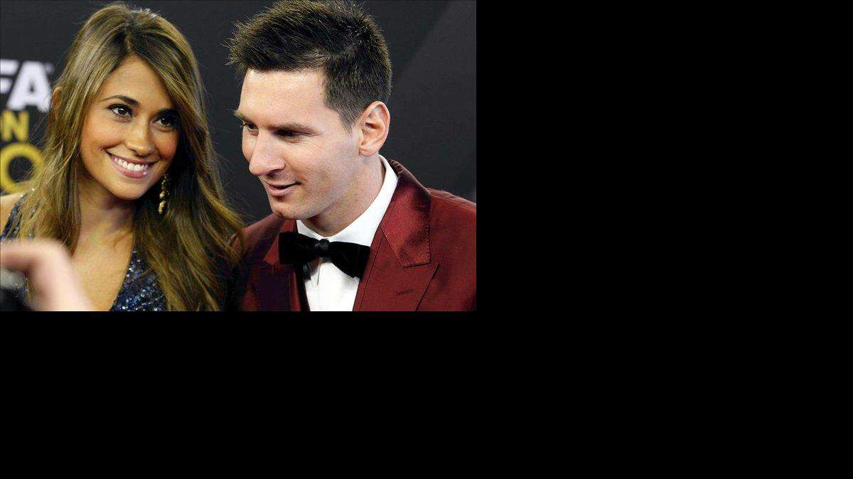 Antonella Rocuzzoy Lionel Messi en una foto de archivo