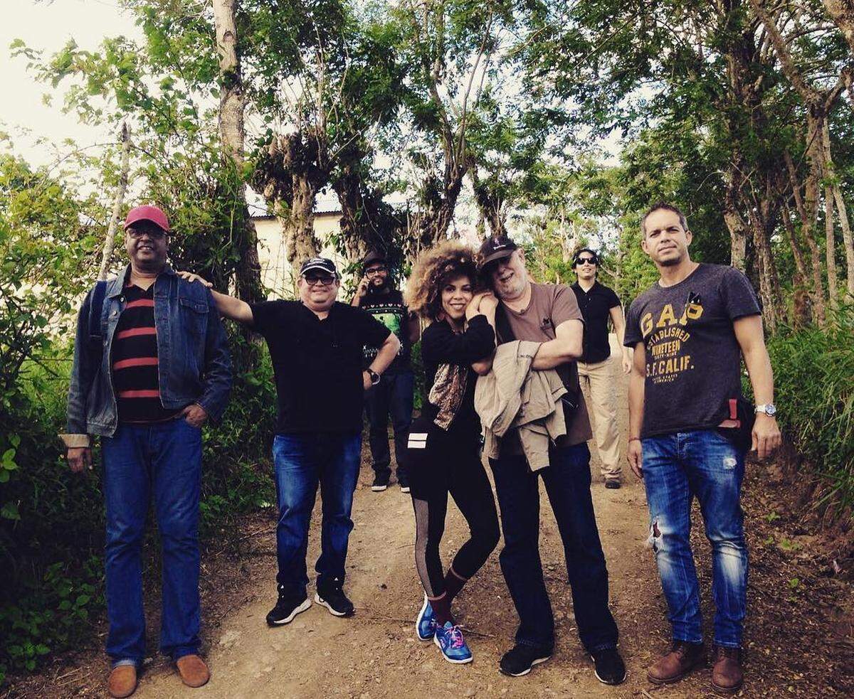 Equipo de ‘Dossier de Ausencias’. Desde la izquierda Julián Fernández (músico), Alfonso Quiñones (productor), Judith Rodríguez (actriz), Rolando Díaz (director) y Julio Rodríguez (director de fotografía).