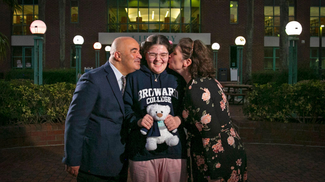 A los 12 años, se convirtió en la estudiante más joven en graduarse de esta universidad