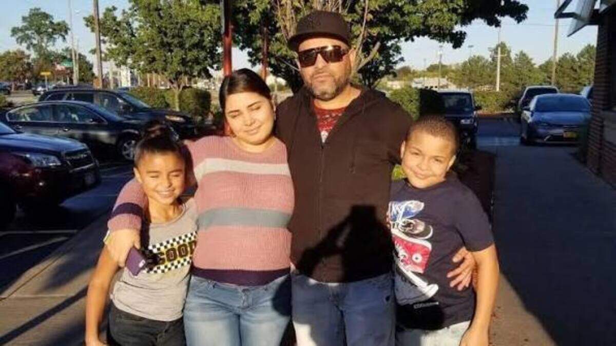 Geraldo Lunas Campos murió a manos de los guardias de ICE después de que varios guardias lo inmovilizaran en Camp East Montana (Fort Bliss) en El paso, Texas el 3 de enero del 2026. “No puedo respirar, que Dios me bendiga”. Esas fueron, según un testigo, las últimas palabras de Geraldo Lunas Campos.