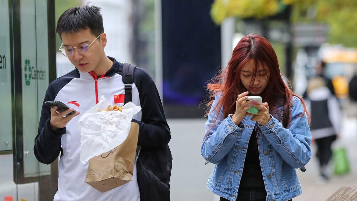 Los teléfonos inteligentes, las redes sociales y la crisis de depresión | Opinión
