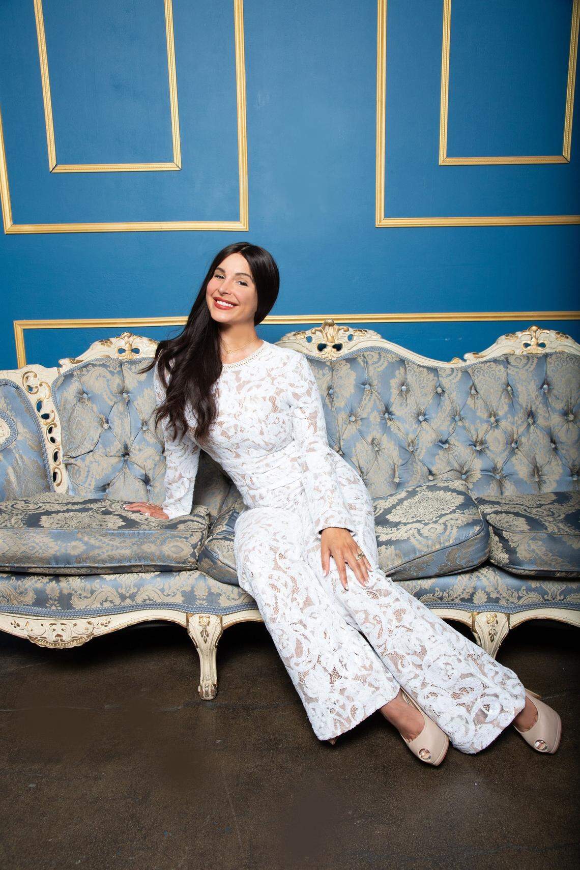 Mayra Verónica dedicó el tema “Es tan difícil olvidarte” a soldados caídos.