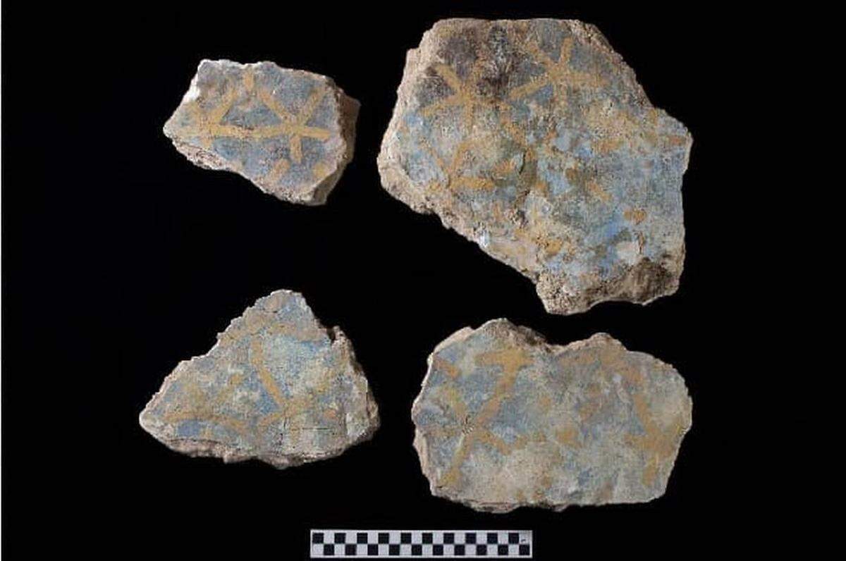 Algunos de loa artefactos que se encontraron en la tumba de 3,500 años de Tutmosis II, antiguo rey de Egipto.