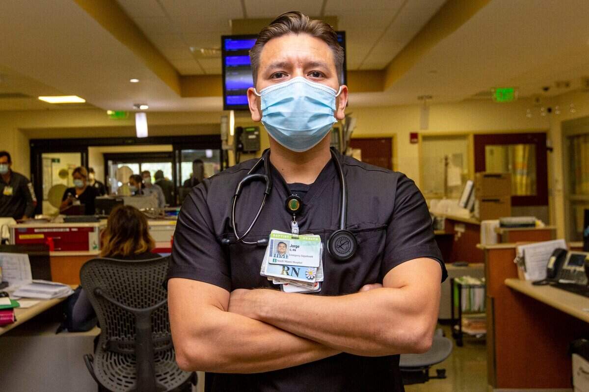 Jorge Gallegos era un bombero de Miami antes de ser enfermero de sala de emergencias en el Baptist Health’s South Miami Hospital en Miami.