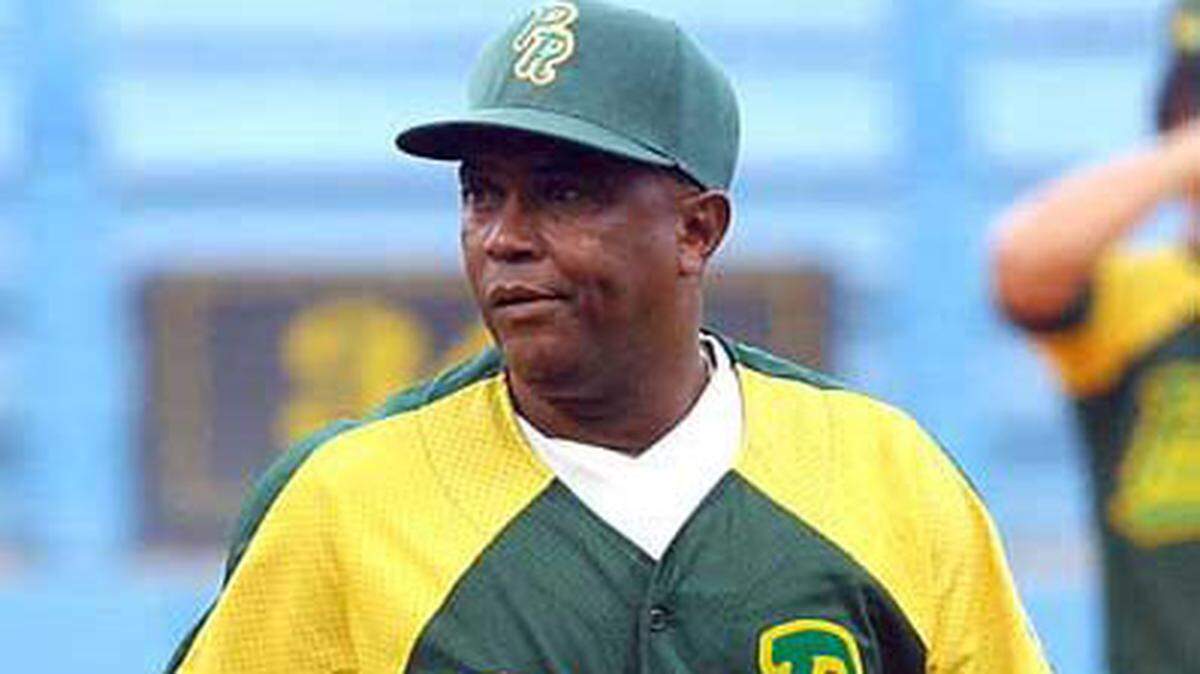 Giraldo González, uno de los mejores torpederos defensivos que ha pasado por Series Nacionales con los equipos de Pinar del Río, falleció en Cuba debido a complicaciones del COVID-19.