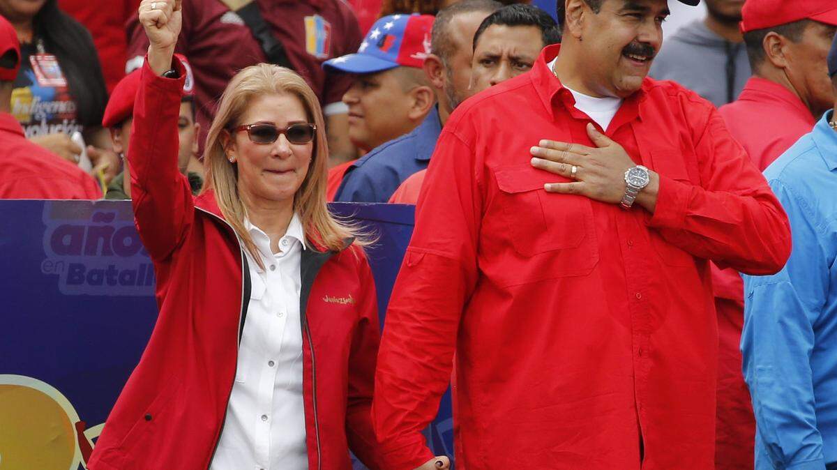 Nicolás Maduro y su esposa Cilia Flores en un acto político en Caracas el 2 de enero del 2019.