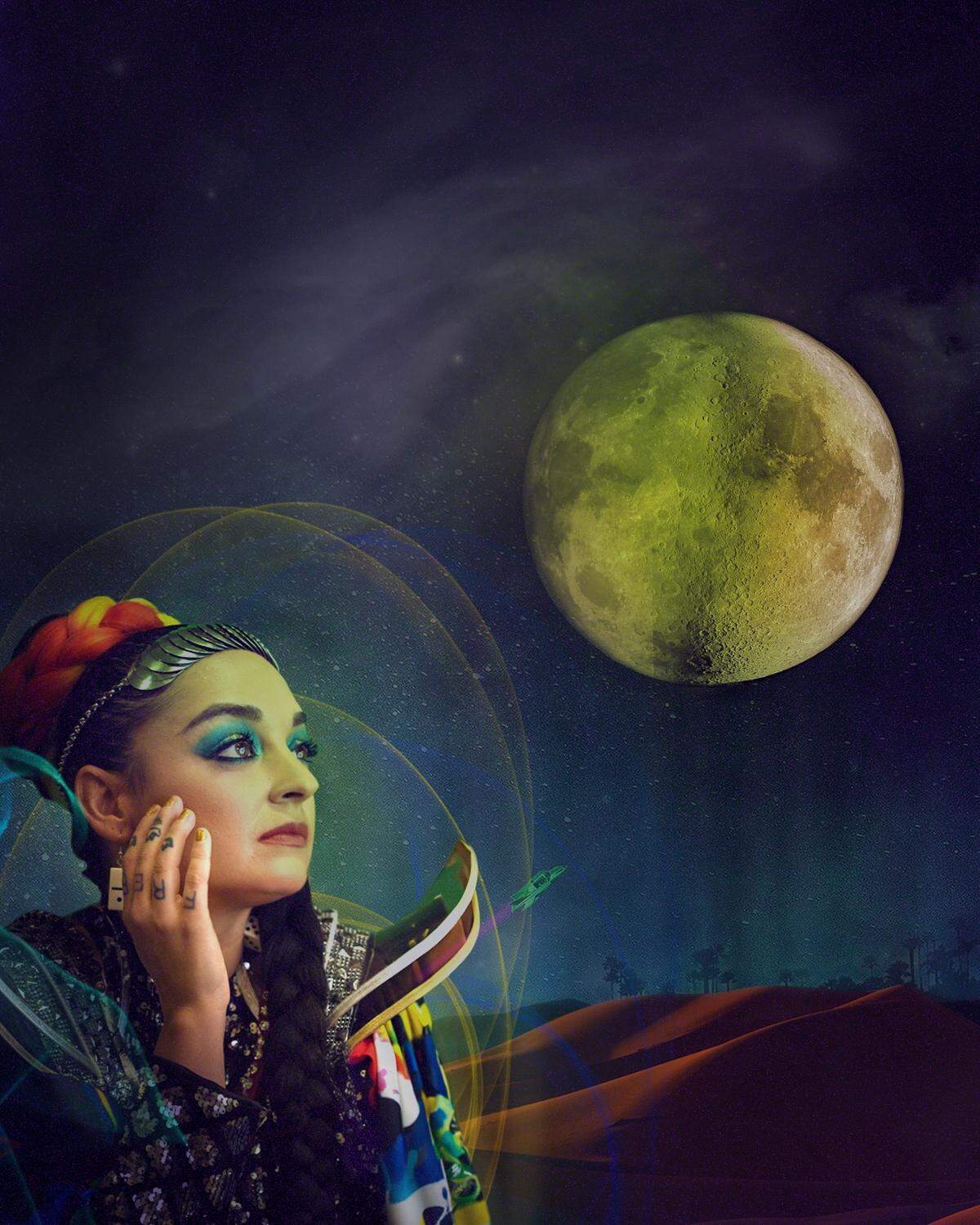La artista, productora, DJ y multiinstrumentista nominada al Grammy, Sol Ruiz, quería crear una “ópera-rock-guaguancó-teatro musical futurista y multimedia”. 