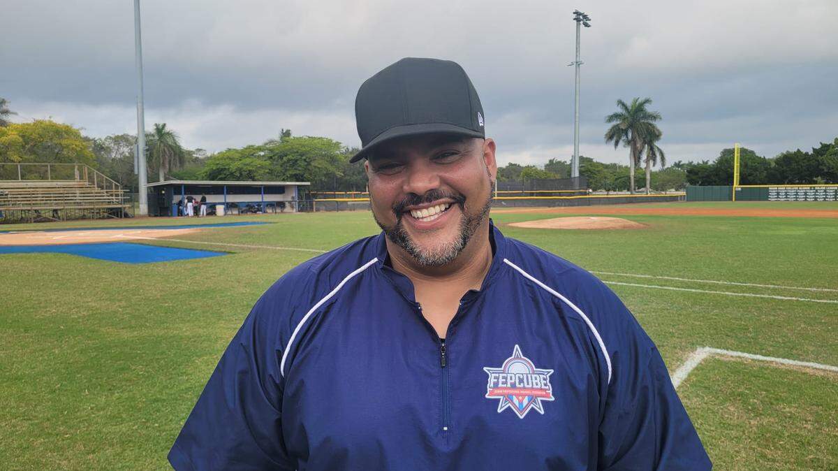 La primera experiencia pudo haber cansado a cualquiera, pero no a Brayan Peña. El coach de Grandes Ligas ha regresado para estar otro período más como manager del equipo de la Federación de Peloteros Cubanos (FEPCUBE) que ahora se enfoca especialmente en los jugadores jóvenes.