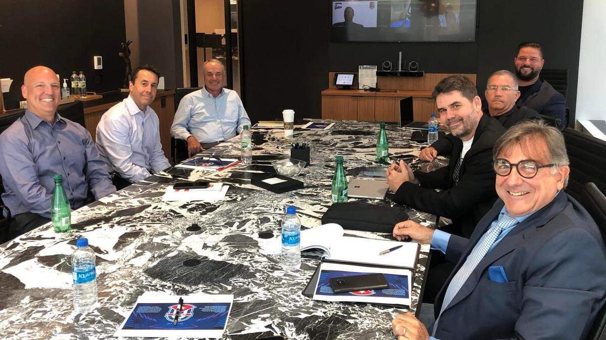 El hecho de que el Comisionado del Béisbol Rob Manfred haya recibido en sus oficinas de Nueva York a representantes de la Asociación de Peloteros Profesionales Cubanos (ACPBP) dice algo alto y claro del vuelo que va tomando esta iniciativa.
