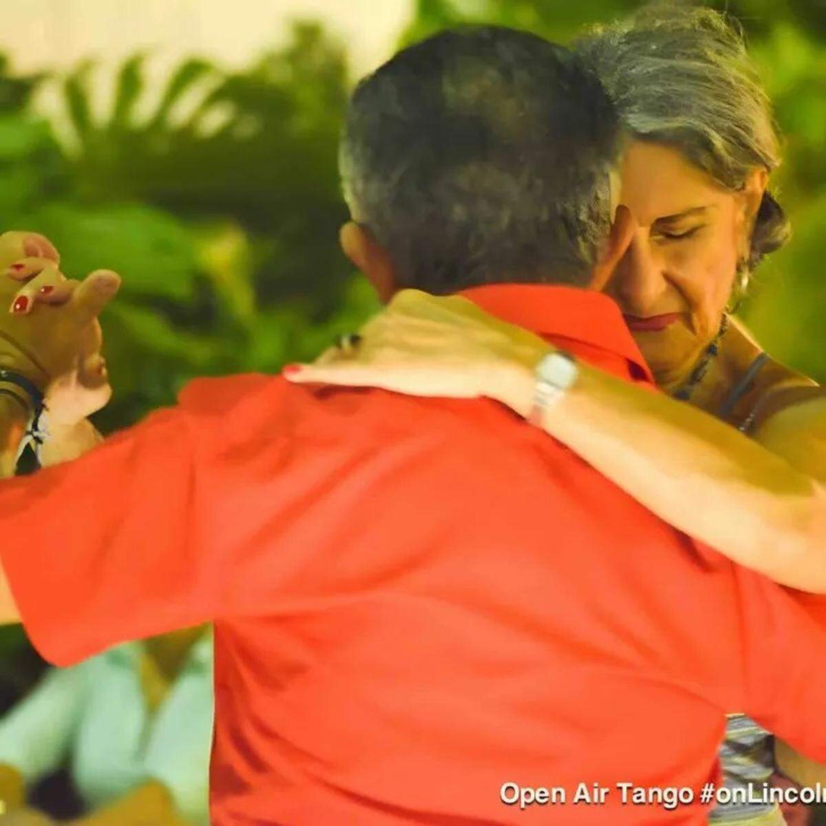 Tango al aire libre en Lincoln Road, Miami Beach.
