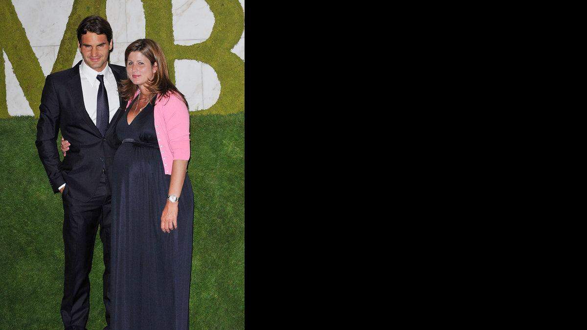 ROGER FEDERER y su esposa Mirka se convirtieron en 
padres luego del nacimiento de sus mellizas en Suiza.