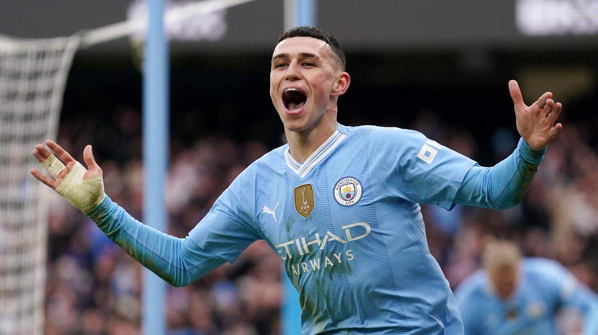 El delantero del Manchester City Phil Foden celebra tras anotar un gol en el triunfo 3-1 ante el Manchester United, en el partido celebrado el 3 de marzo de 2024.