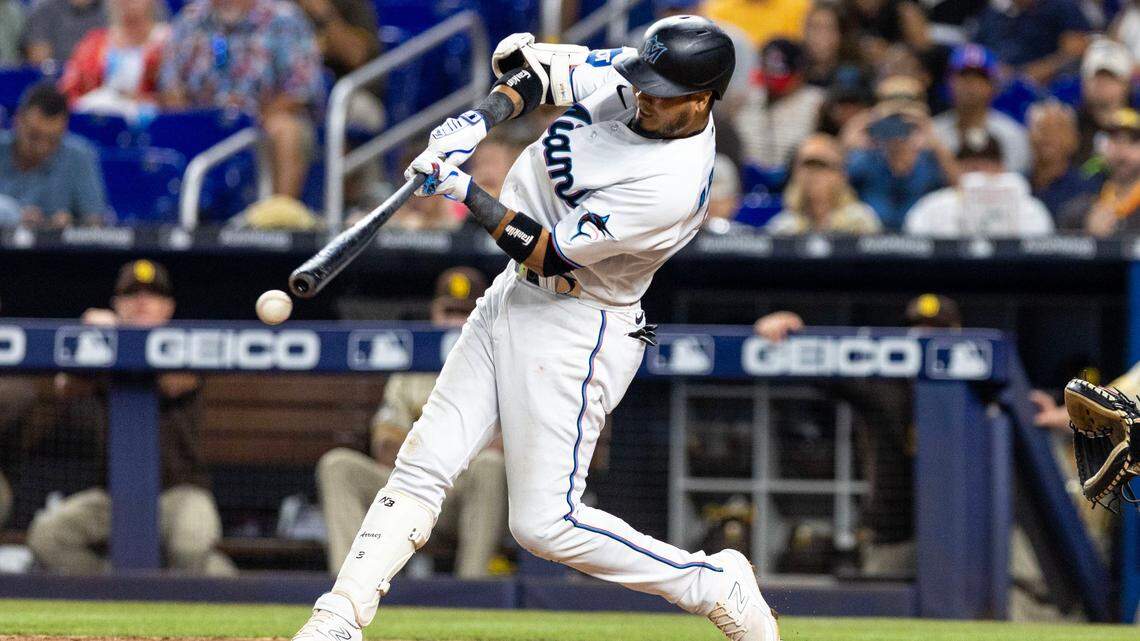 Luis Arráez tiene mil papeletas para hacer historia en septiembre. Independientemente de si el venezolano batea para .400 este año, su desempeño ofensivo viene llamando la atención más allá de los confines del loanDepot park.