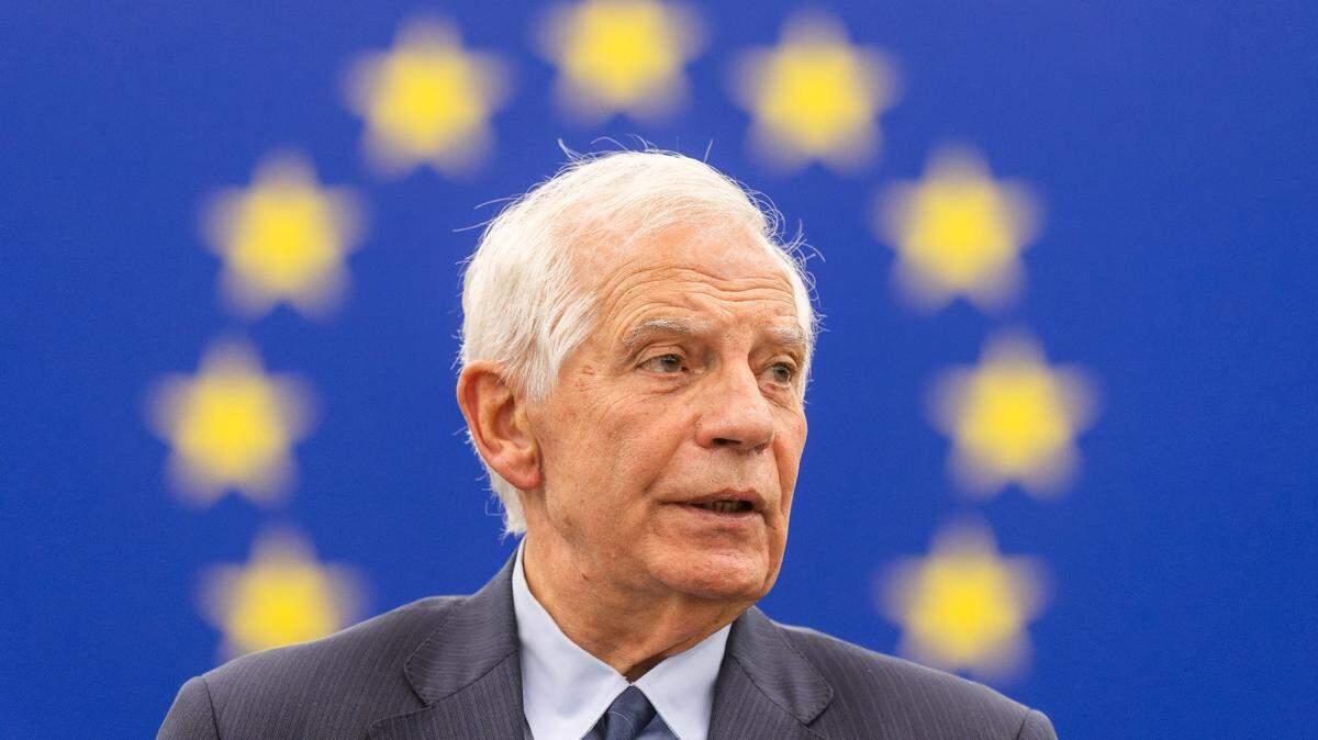 El Alto Representante de la UE para Asuntos Exteriores, Josep Borrell, habla en el edificio del Parlamento Europeo en Estrasburgo.
