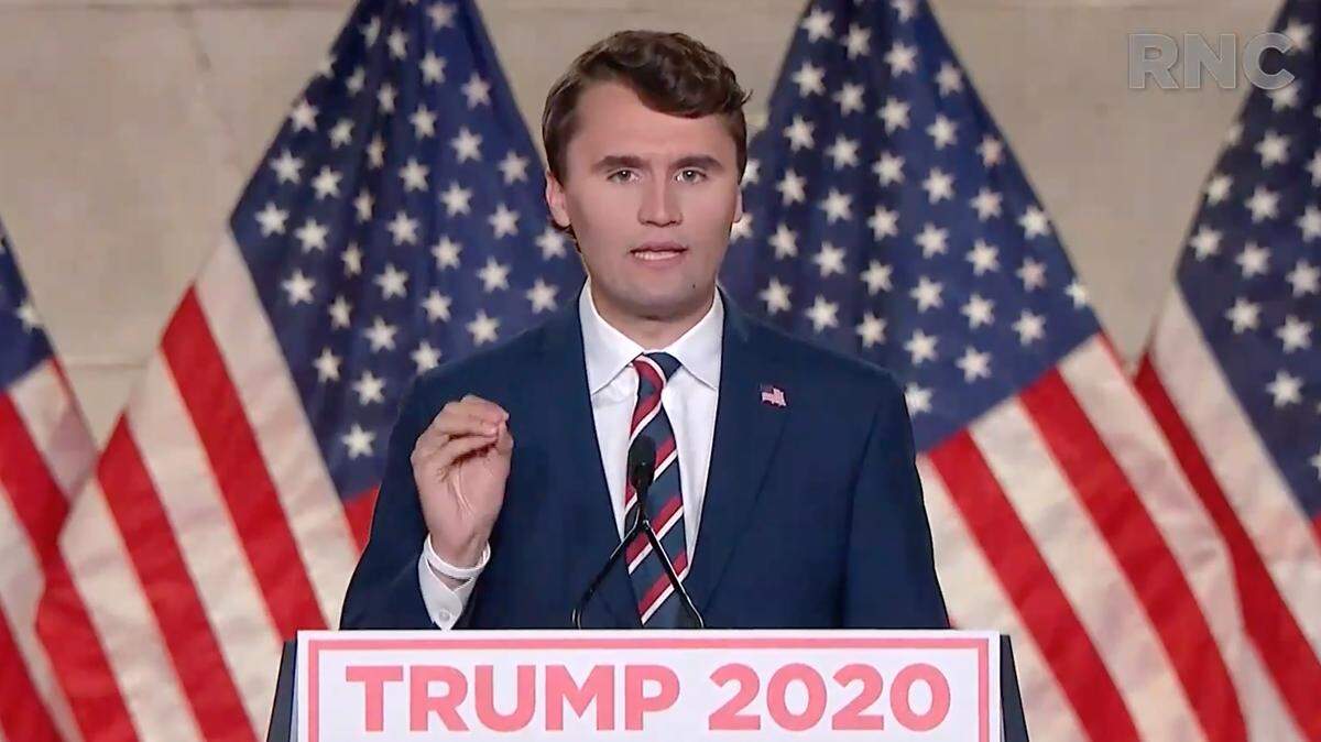 Foto de archivo del comentarista conservador Charlie Kirk, durante la Convención Nacional Republicana, expresando su apoyo por Donald Trump, el 24 de agosto de 2020.Credit: Republican National Convention via CNP/Sipa USA