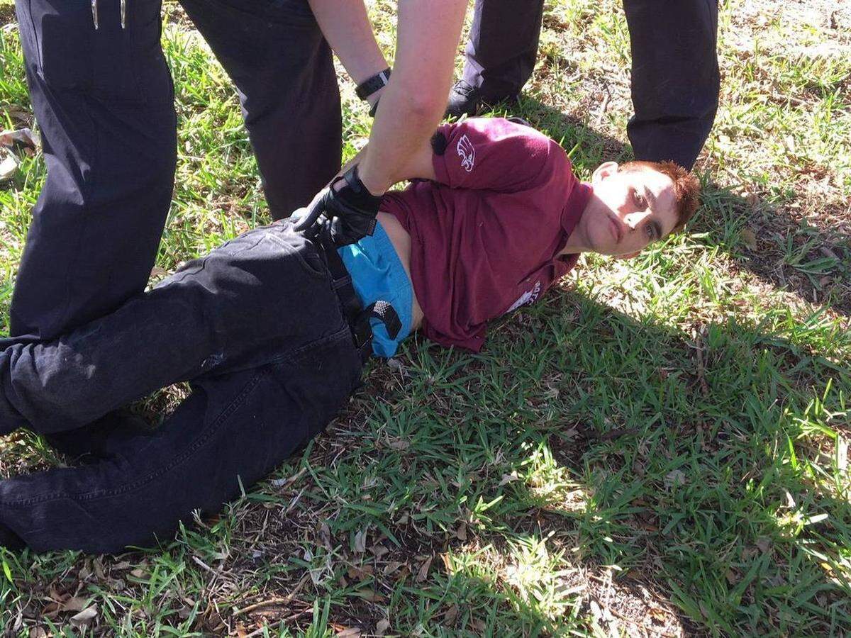 Nikolas Cruz cuando fue arrestado poco después de la masacre el 14 de febrero del 2018.