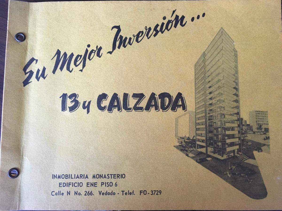 Inmobiliaria Monasterio en Calzada y 13, El Vedado, La Habana, Cuba.