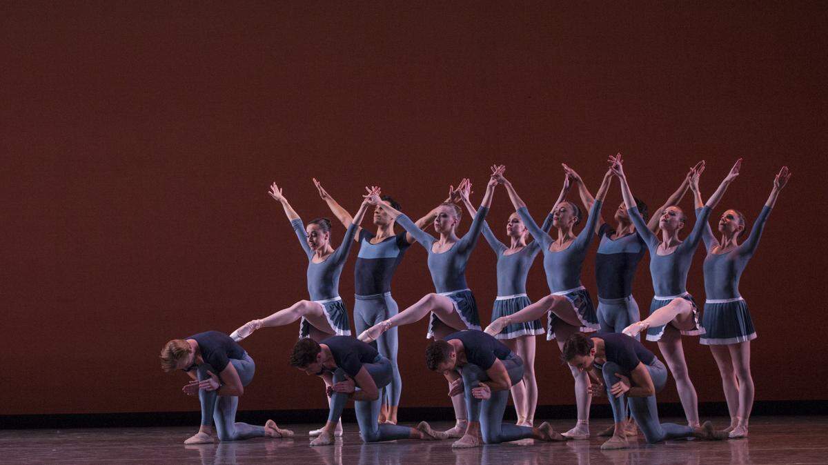 Los bailarines de Miami City Ballet bailando “Year of the Rabbit” en 2016, una de las coreografías de Justin Peck, que integran ahora el programa “Peck:Miami in Motion”, este fin de semana en el Arsht Center de Miami. 